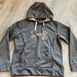 Under Armour Youth Large Thick Hoodie EUC